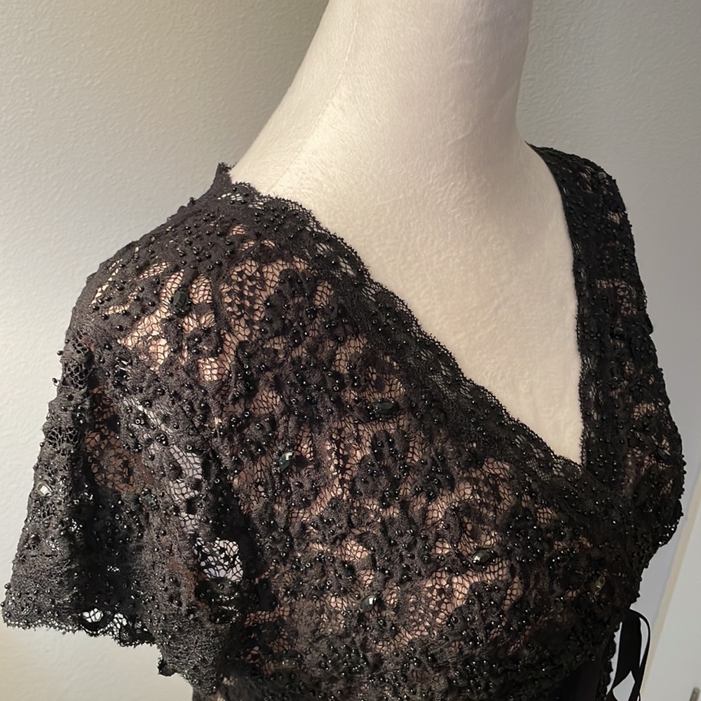 Ann Taylor Women’s Bead & Lace Top - Medium - Picture 2 of 9
